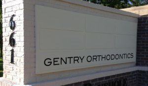 Monument and Architectural Signs | Pembroke Pines FL